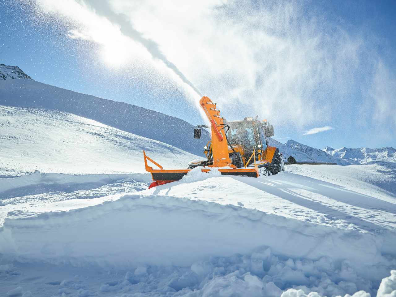 Snow Plow sound effects library with engine rev SFX, beeping truck reverse sounds, all sizes of snow clearing vehicles recordings.